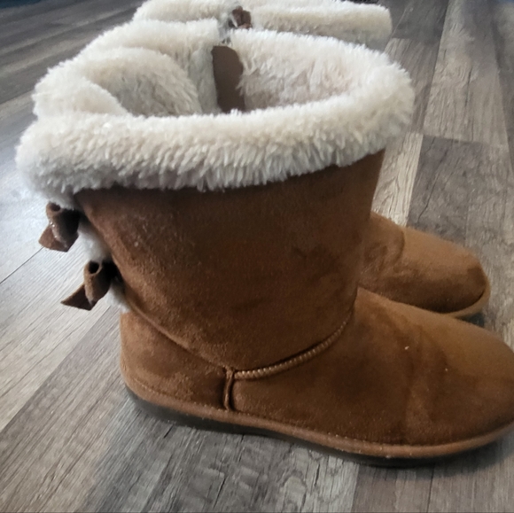 Snow boots - Picture 3 of 3